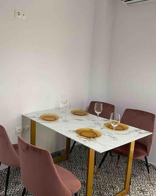 Family Apartment With Private Yard Next To Agios Dimitrios Church Tessalónica Exterior foto